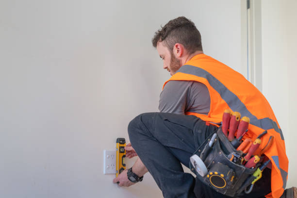 Best Licensed Electrician  in Plainview, TX